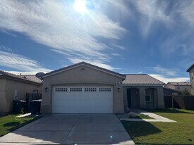 867 Fieldview Ave in El Centro, CA - Building Photo