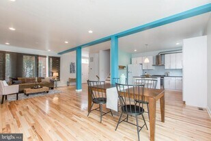 3039 Baltz St in Philadelphia, PA - Building Photo