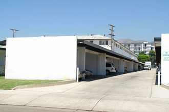 The Calumet House in Glendale, CA - Building Photo - Building Photo