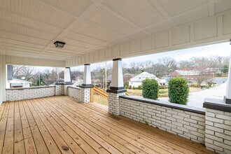 1287 E Harper Ave in Maryville, TN - Building Photo - Building Photo