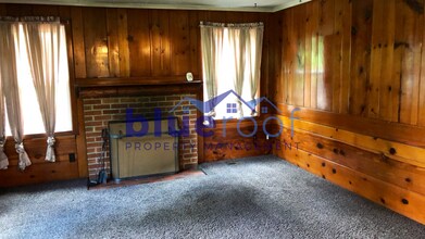 3806 S Canby St in Portland, OR - Building Photo - Building Photo