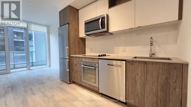 60-460 Princess St in Toronto, ON - Building Photo - Building Photo