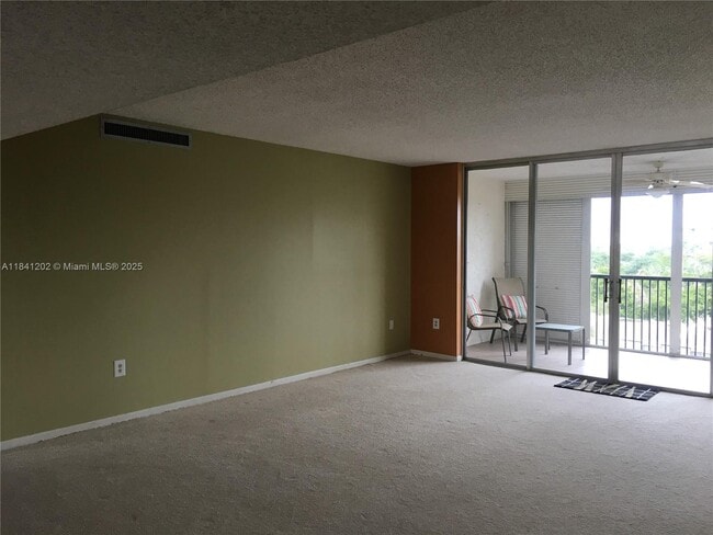 property at 3940 Inverrary Blvd