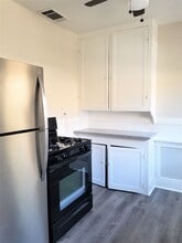 401-403 Johnson St in Modesto, CA - Building Photo - Building Photo