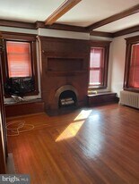 1050 Stuyvesant Ave in Trenton, NJ - Building Photo