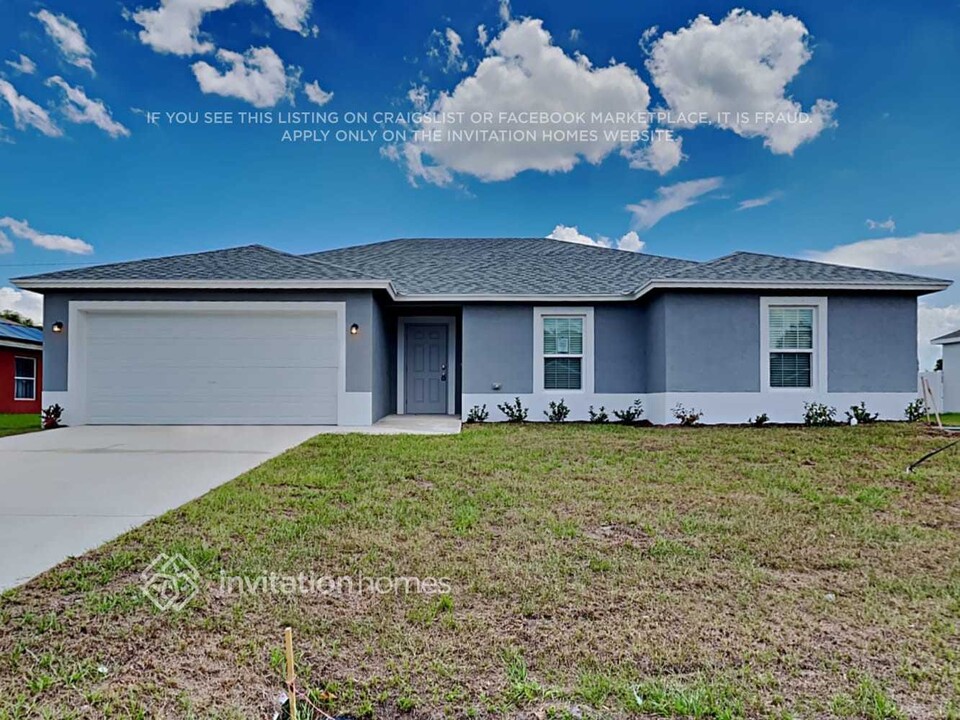 2131 SW Burman Ln in Port St. Lucie, FL - Building Photo