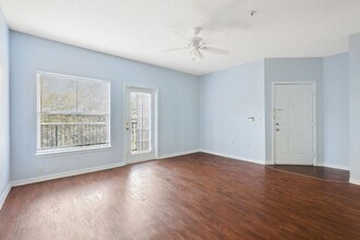 6071 Westgate Dr in Orlando, FL - Building Photo - Building Photo