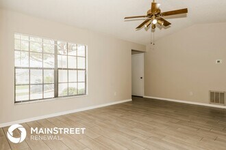 916 N Dean Cir in Deltona, FL - Building Photo - Building Photo