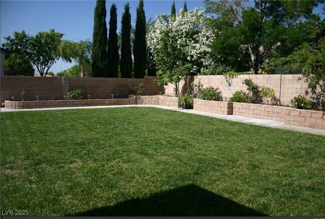 8045 Mosaic Harbor Ave in Las Vegas, NV - Building Photo - Building Photo
