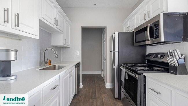 100 Crossing Blvd in Mcdonough, GA - Foto de edificio - Building Photo