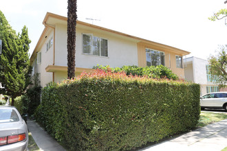 436-438 S Oakhurst Dr in Beverly Hills, CA - Building Photo - Building Photo