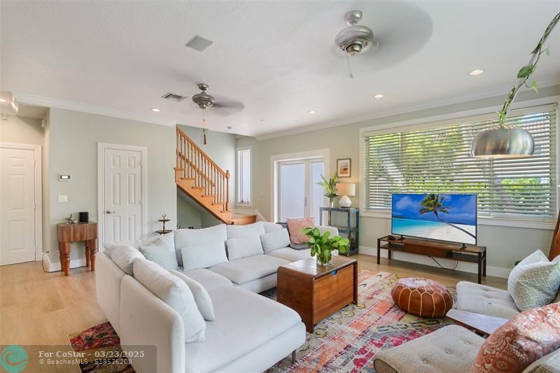 203 Washingtonia Ave in Lauderdale-by-the-Sea, FL - Building Photo