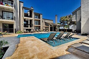 6910 Skillman St in Dallas, TX - Building Photo