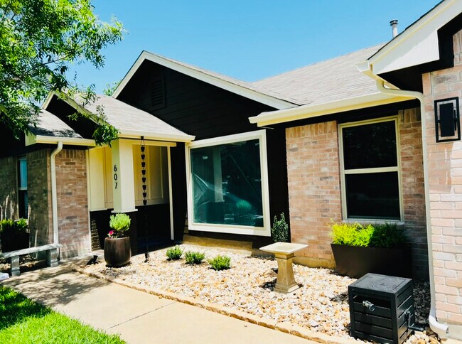 607 Amaryllis Ave in Cedar Park, TX - Building Photo - Building Photo