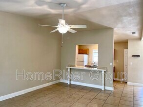 2878 Whitney Rd in Clearwater, FL - Foto de edificio - Building Photo