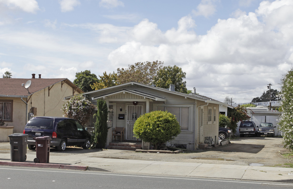 582-586 A St in Hayward, CA - Foto de edificio