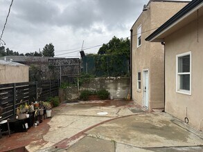 241 N Ave 49 in Los Angeles, CA - Building Photo - Building Photo