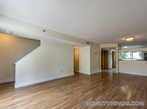 144 N Beacon St in Boston, MA - Building Photo - Building Photo