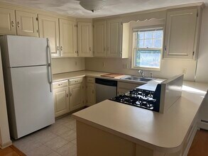 52 Collins St in Danvers, MA - Building Photo - Building Photo