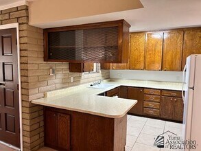 2116 S 11th Ave in Yuma, AZ - Building Photo - Building Photo