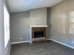 378-380 Riverbrook Ct in Riverdale, GA - Building Photo - Building Photo