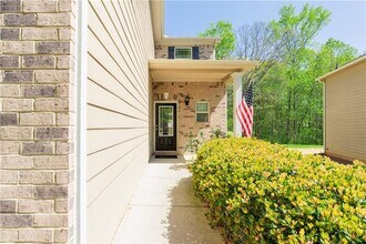 5555 Hedge Brook Dr in Cumming, GA - Building Photo - Building Photo