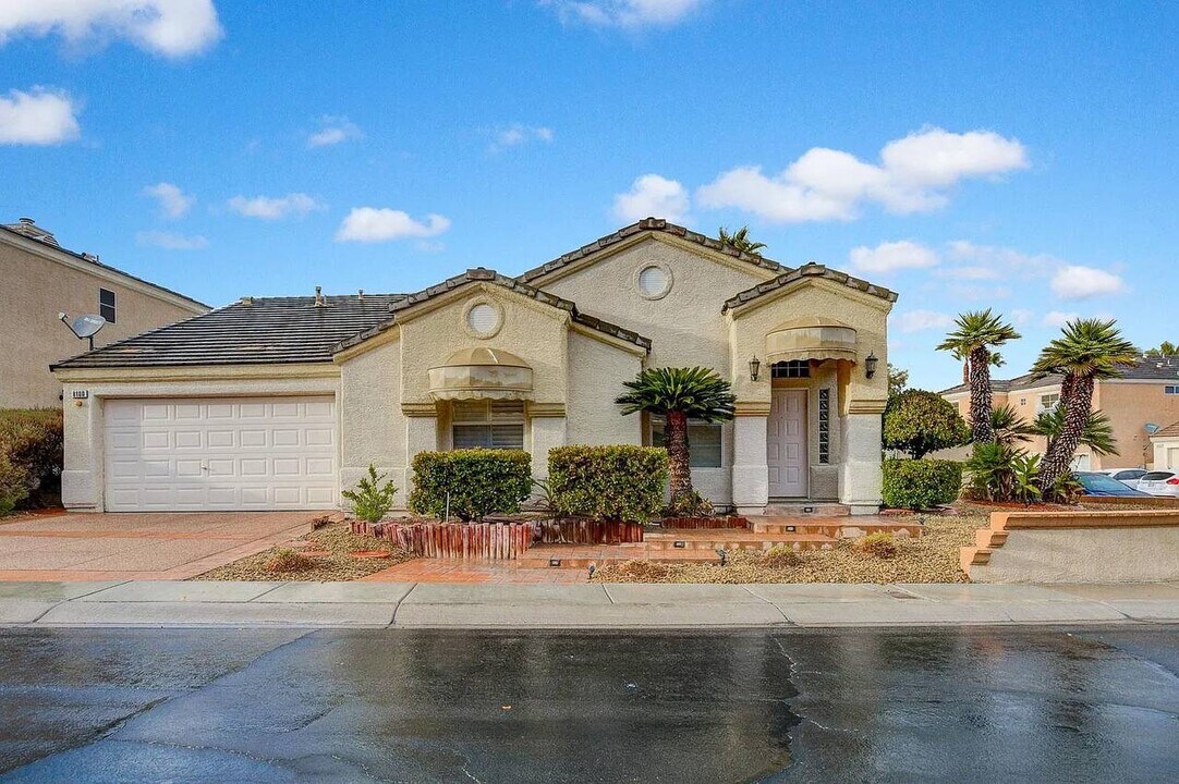 8737 Bermuda Ln in Port Richey, FL - Foto de edificio