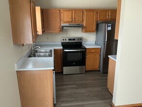 1687 Deer Run Dr in Burlington, KY - Building Photo - Building Photo