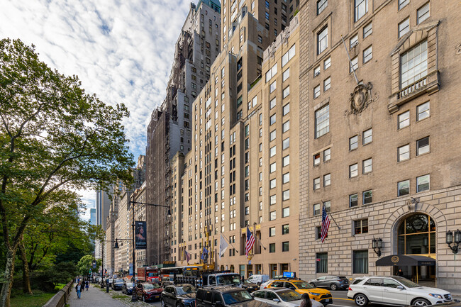 Essex House Residences in New York, NY - Foto de edificio - Building Photo