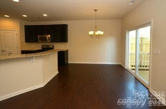 3441 Park South Station Blvd in Charlotte, NC - Foto de edificio - Building Photo