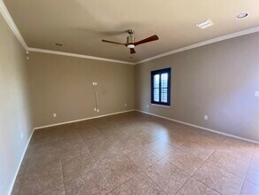 413 Windmill Palm Dr in Laredo, TX - Building Photo - Building Photo