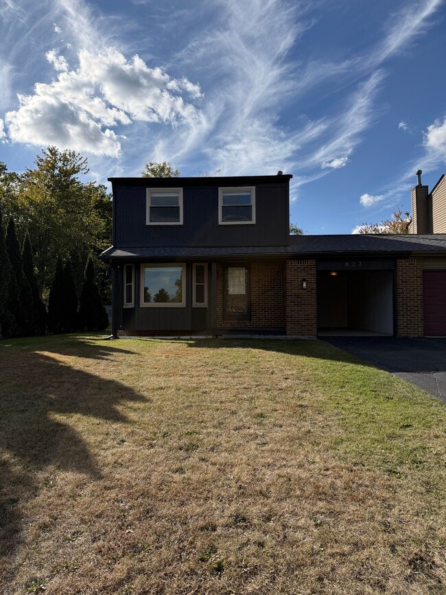 property at 827 Woods Ct