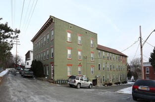 5 Whitehall St in Cohoes, NY - Building Photo