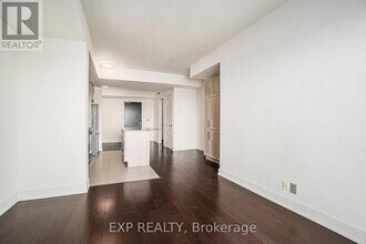 485 Richmond Rd in Ottawa, ON - Building Photo - Building Photo