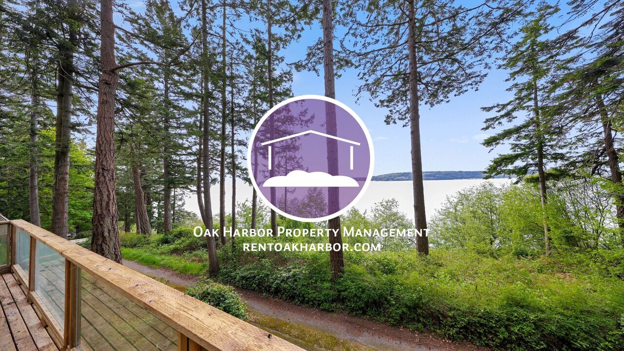 1628 Polnell Rd in Oak Harbor, WA - Building Photo