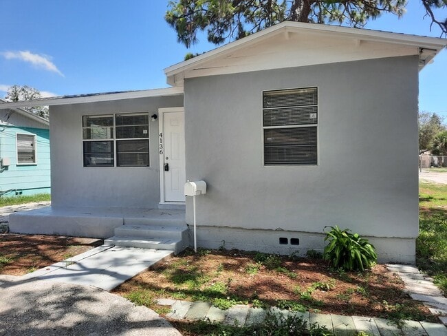 4136 14th Ave S in St. Petersburg, FL - Building Photo - Building Photo