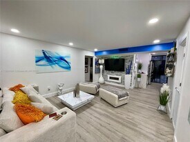 8635 NW 8th St in Miami, FL - Building Photo