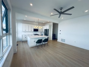 280 Endicott Ave in Revere, MA - Building Photo - Building Photo