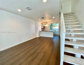 1600 Michigan Ave in Miami Beach, FL - Building Photo - Building Photo