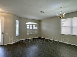 5510 Terrain De Golf Dr in Lutz, FL - Foto de edificio - Building Photo