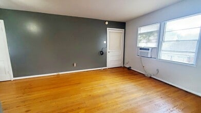 4427 Jefferson St in Houston, TX - Building Photo - Building Photo