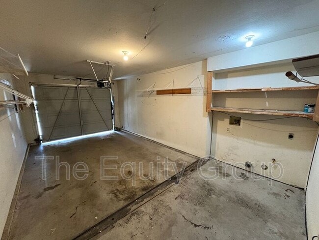 2408 W Packwood Dr in Visalia, CA - Building Photo - Building Photo