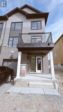 1138 Greentree Path in Oshawa, ON - Building Photo - Building Photo
