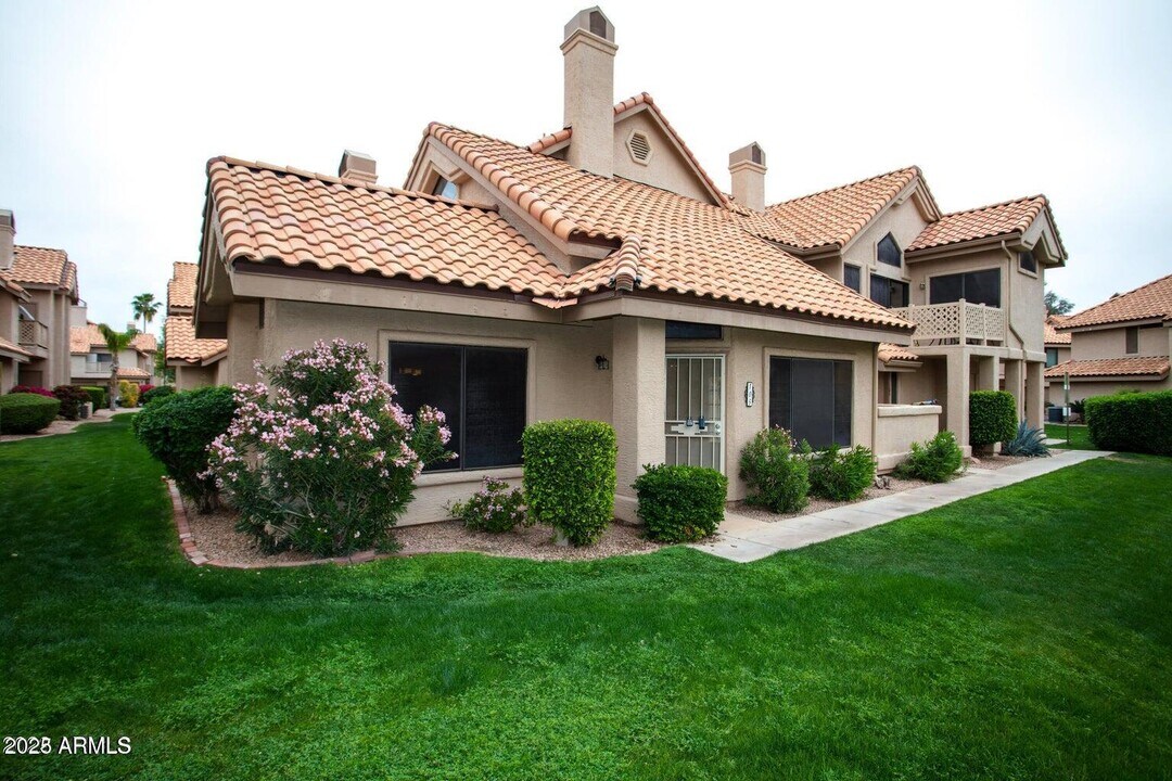 1001 N Pasadena in Mesa, AZ - Building Photo