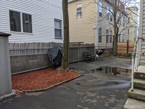 18 Portsmouth St, Unit 1 in Cambridge, MA - Foto de edificio - Building Photo