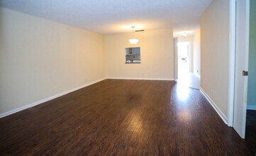 845 Salem Ln in Greenacres, FL - Building Photo - Building Photo