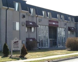 Derby Square in Hazel Park, MI - Building Photo - Building Photo