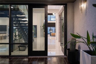 10752 Patina Hills Ct in Las Vegas, NV - Building Photo - Building Photo