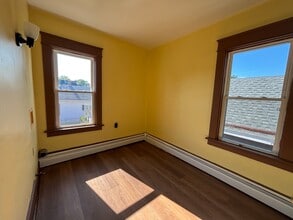 330-32 PARADE in Erie, PA - Foto de edificio - Building Photo