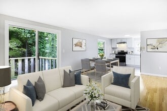 Manor Grove Apartments Groveland in Groveland, MA - Building Photo - Building Photo